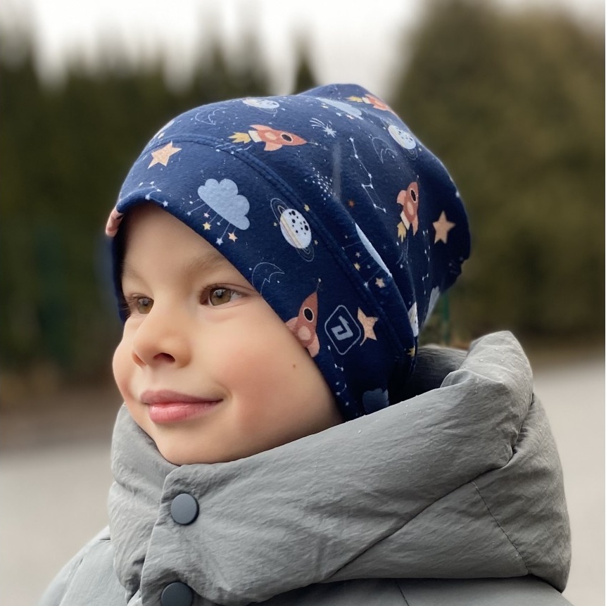 Chlapecká flísová čepice Dráče Yetti - vzor 05, modrá vesmír