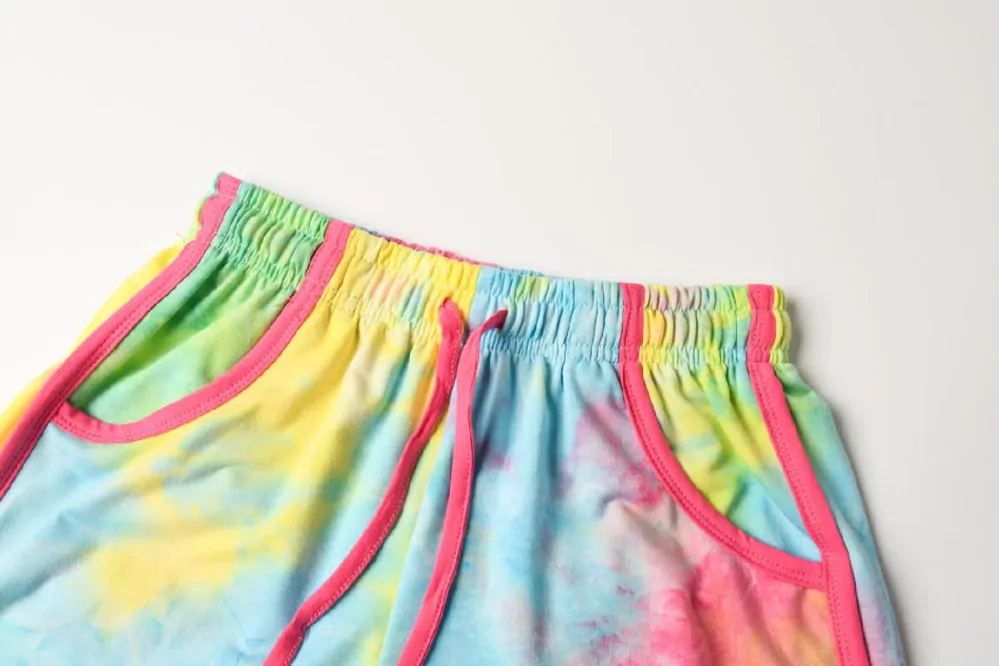 Dámské kraťasy Kugo HS9290 multicolor / žlutý lem