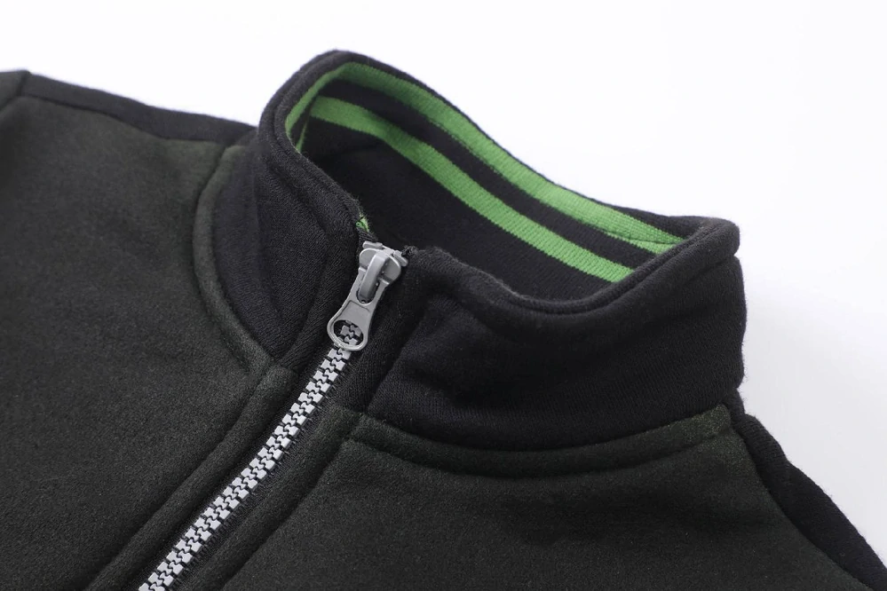 Teplá chlapecká mikina Kugo FM0363 černá / zelená