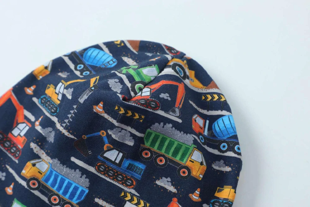 Chlapecká jarní/podzimní čepice Kugo CF5625 – stavební stroje