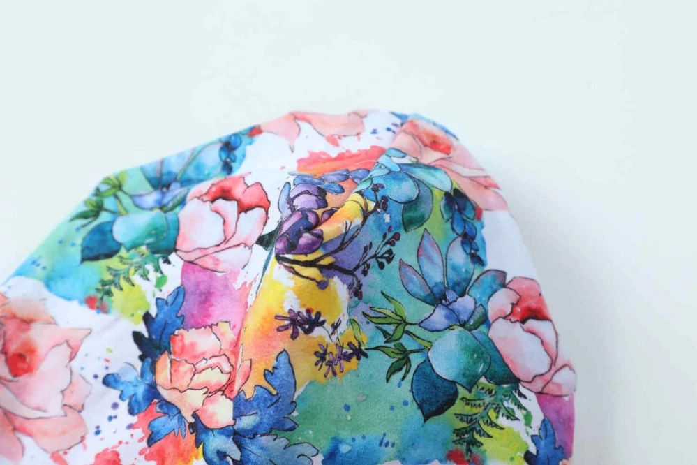 Dívčí jarní/podzimní čepice Kugo CF5623 – květiny