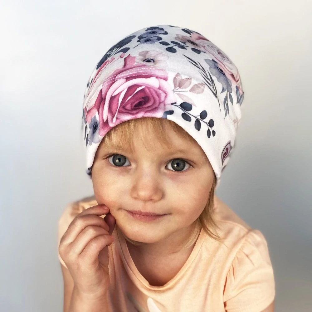 Flísová čepice Dráče Yetti - vzor 19 - bílá - růže