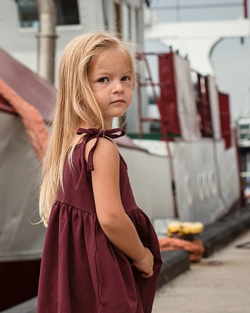 Dívčí šaty Jožánek s vázáním na ramenou, bordó