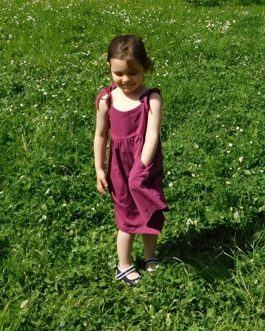 Dívčí šaty Jožánek s vázáním na ramenou, cyklámen