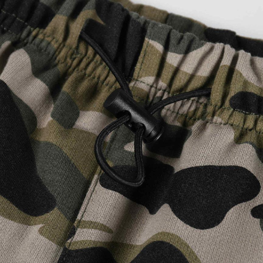 Chlapecké maskáčové kraťasy KUGO TM8249, béžové