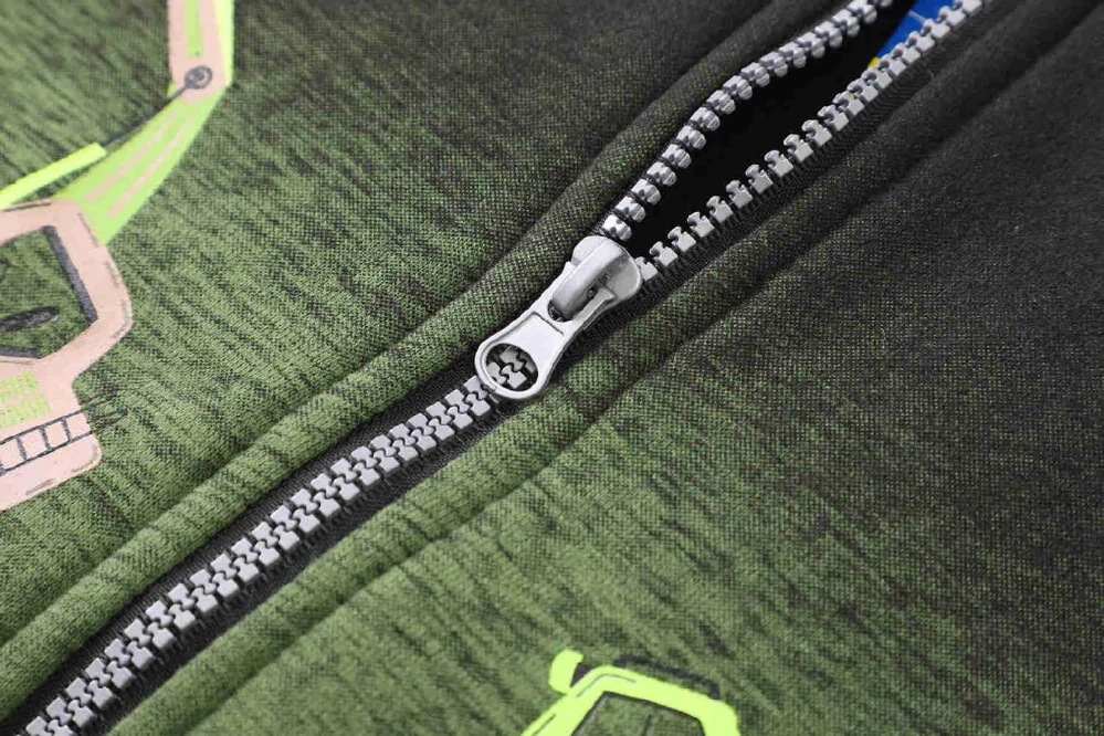 Teplá chlapecká mikina Kugo FM0363 černá / zelená