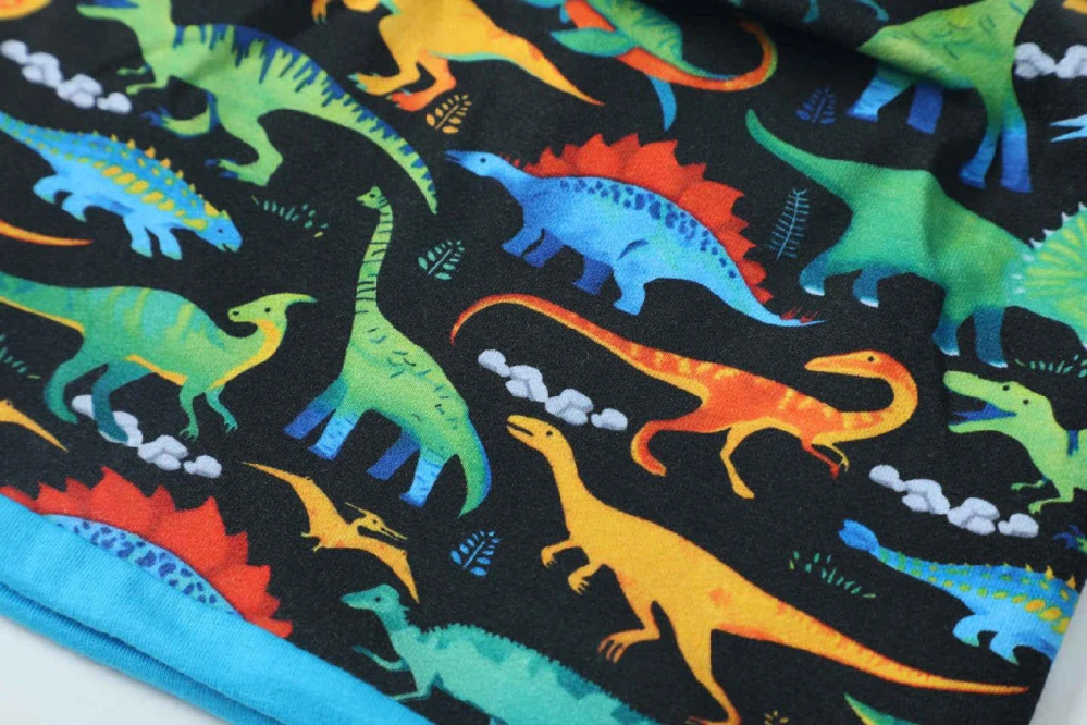 Chlapecká jarní/podzimní čepice Kugo CF5625 – dinosauři