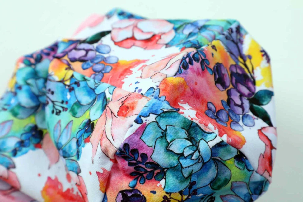 Dívčí jarní/podzimní čepice Kugo CF5623 – květiny