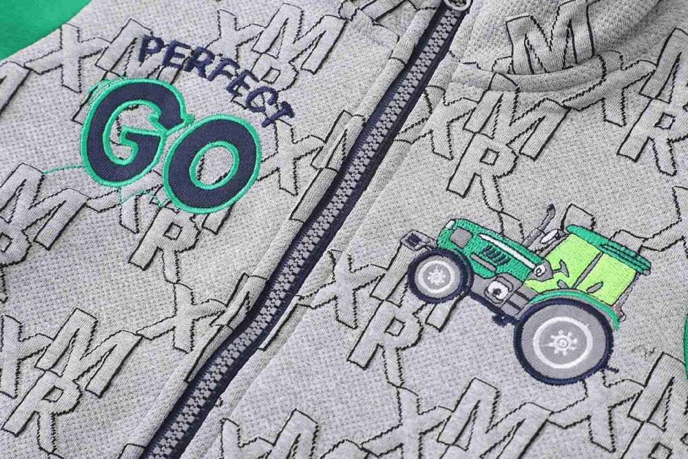 Teplá chlapecká mikina Kugo FM0362 šedá / zelené rukávy