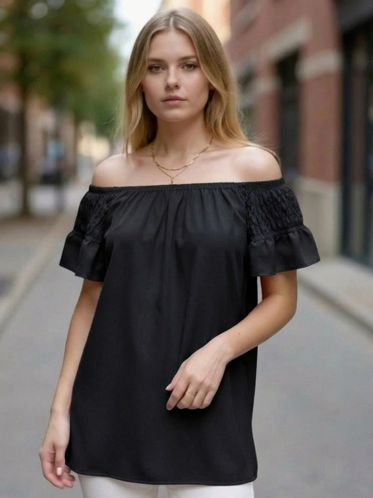 Vzdušná halenka s volánky a žabičkovými rukávy černá