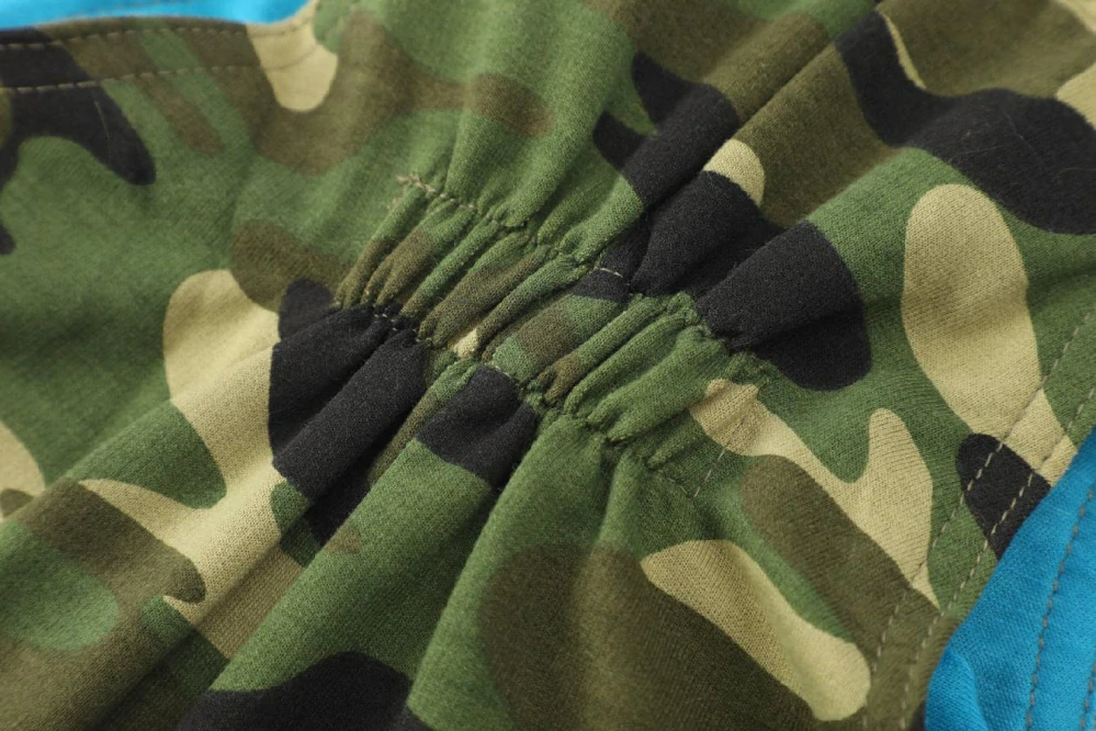 Chlapecké tepláky s laclem Kugo ST8821 maskáč + modrá aplikace