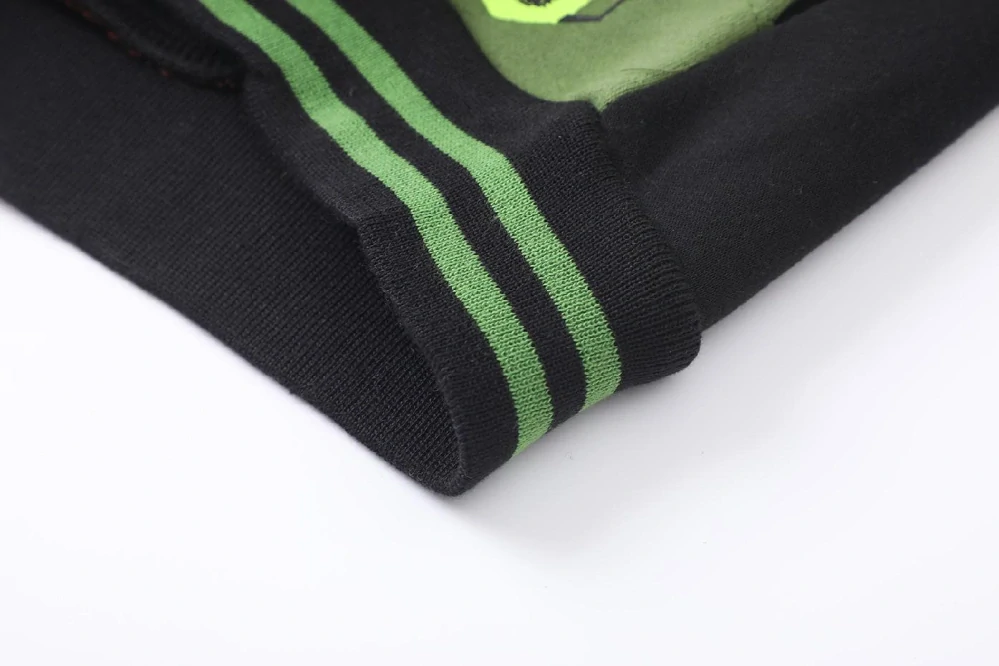 Teplá chlapecká mikina Kugo FM0363 černá / zelená