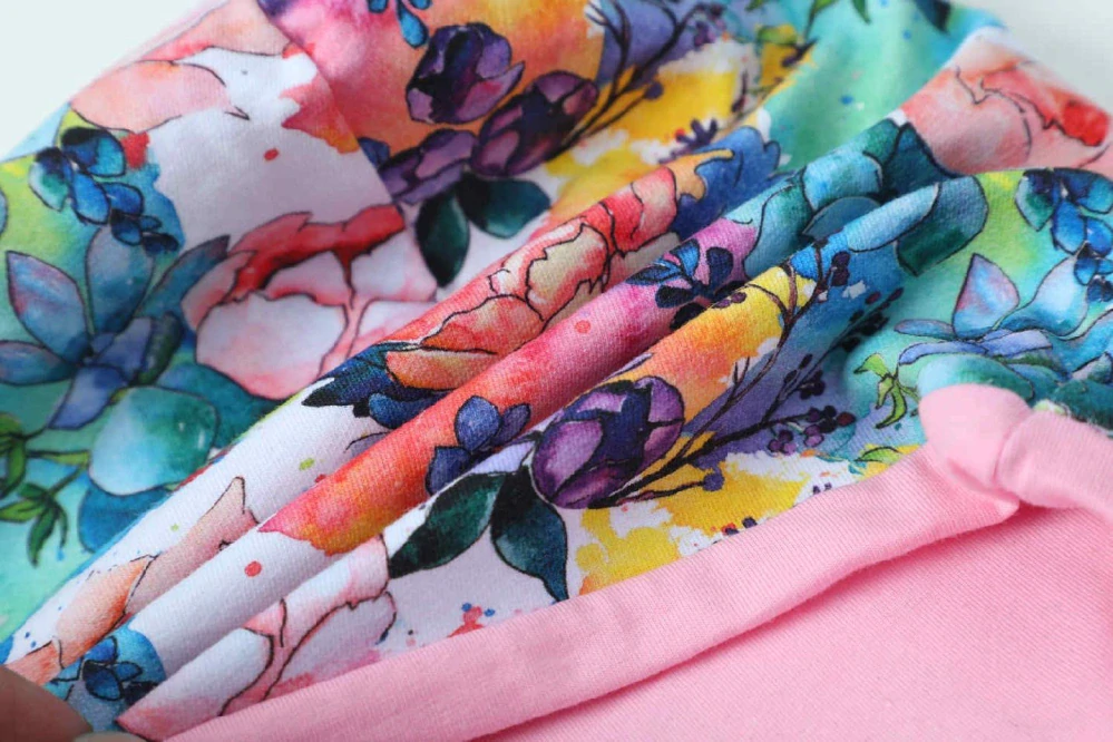 Dívčí jarní/podzimní čepice Kugo CF5623 – květiny