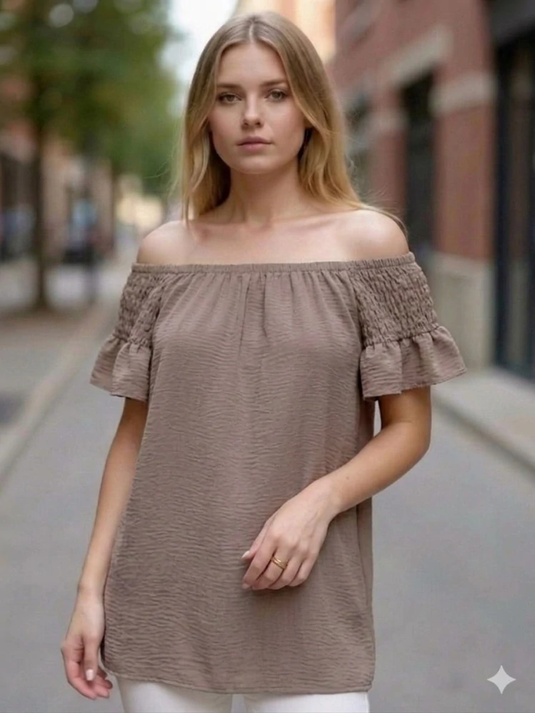 Vzdušná halenka s volánky a žabičkovými rukávy černá