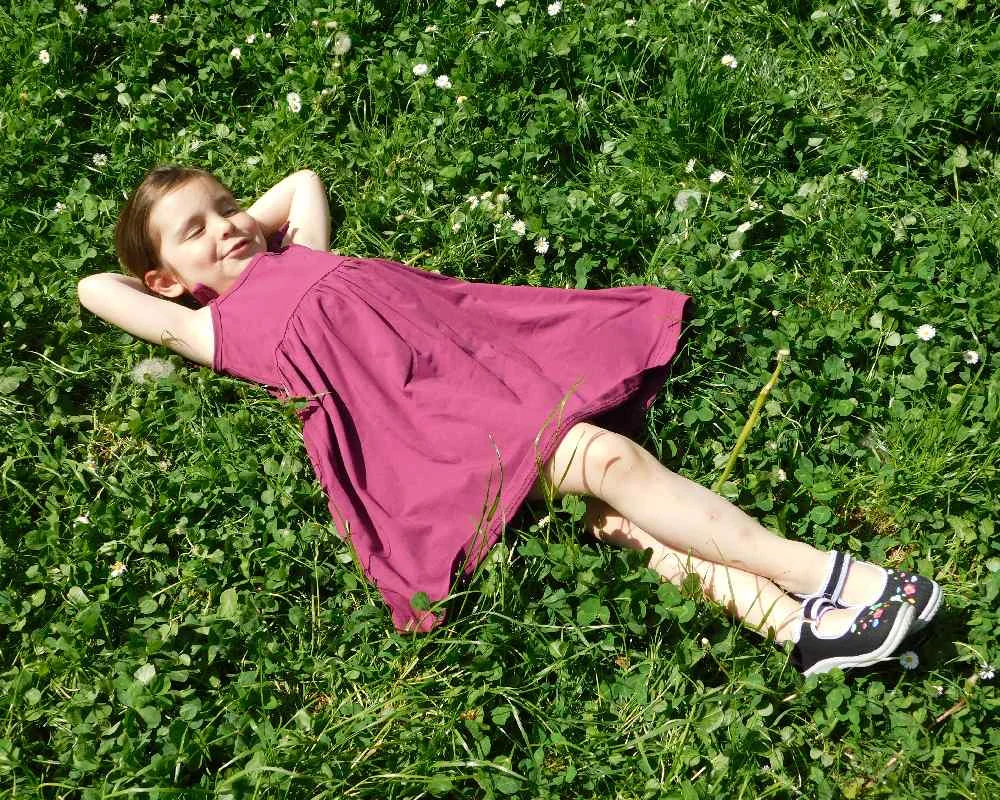 Dívčí šaty Jožánek s vázáním na ramenou, cyklámen