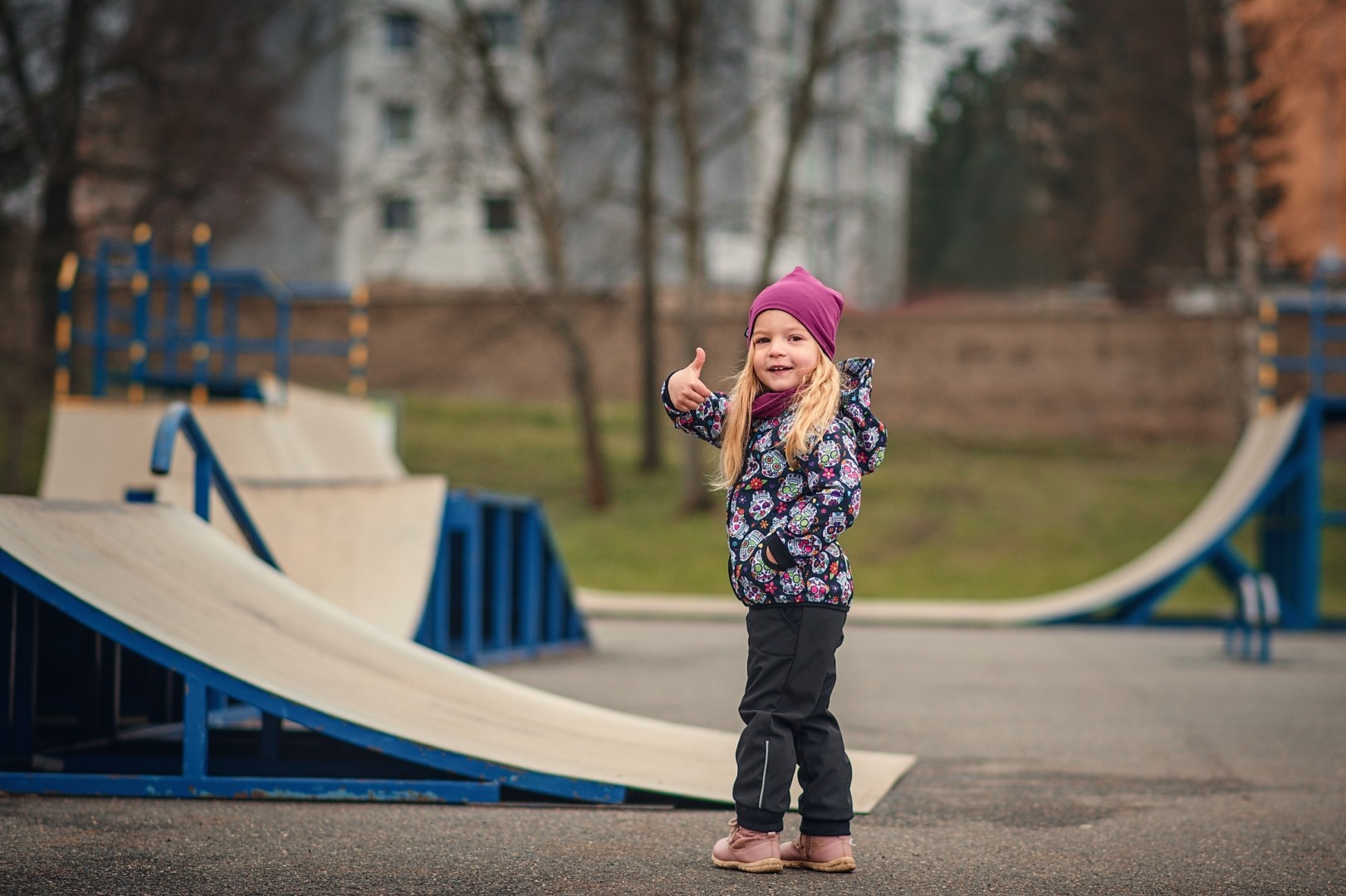 Dětská softshellová bunda s fleecem JOŽÁNEK barevné lebky