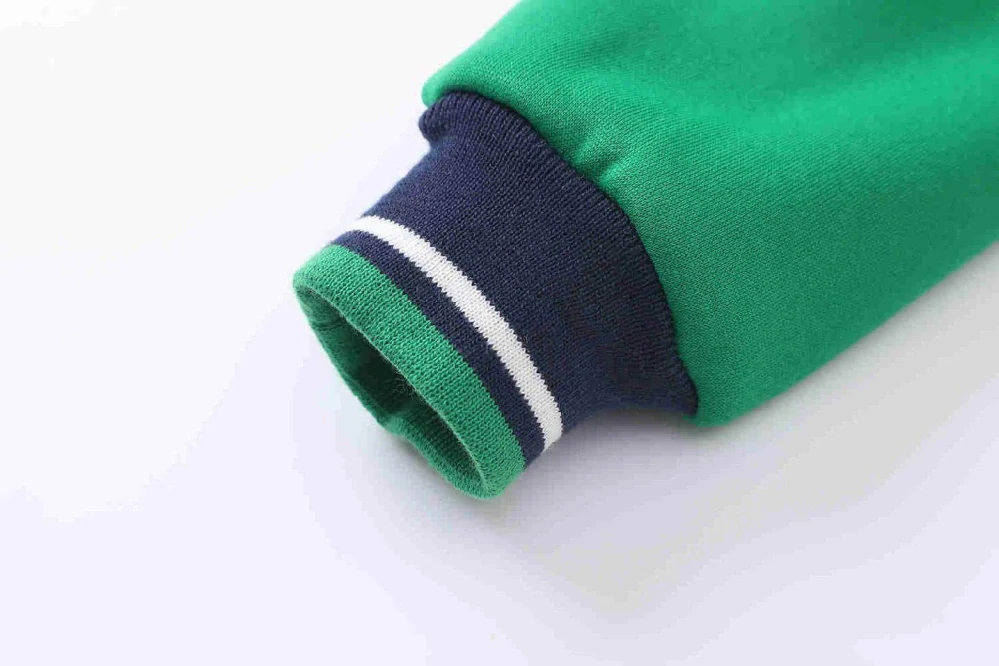 Teplá chlapecká mikina Kugo FM0362 šedá / zelené rukávy