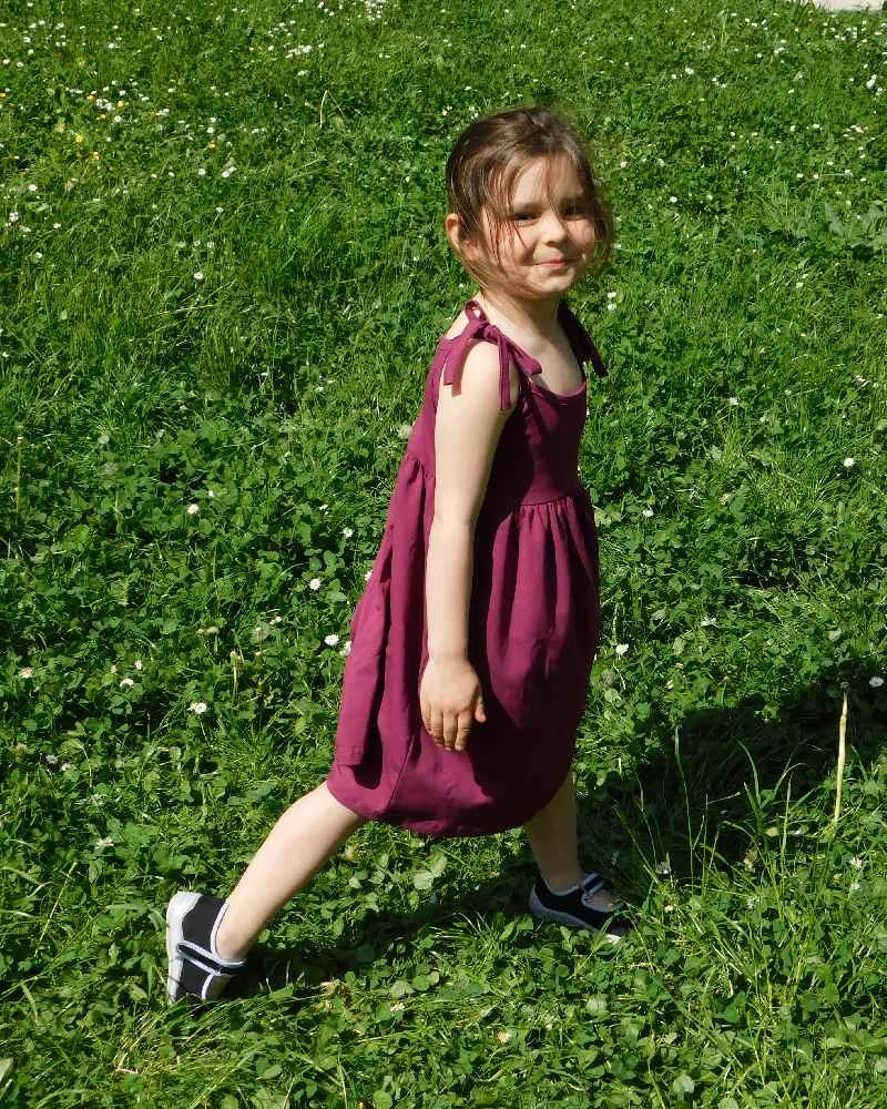 Dívčí šaty Jožánek s vázáním na ramenou, cyklámen