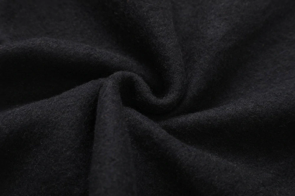 Teplá chlapecká mikina Kugo FM0363 černá / zelená