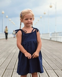 Dívčí šaty Jožánek s vázáním na ramenou, tmavě modré