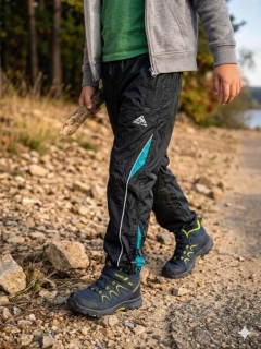 Dětské šusťákové kalhoty Kugo H216B černé