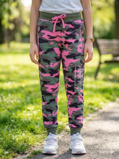 Dívčí maskáčové tepláky Kugo TM8227 růžové